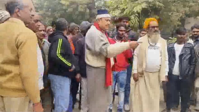 कोटा के ग्रामीणों ने जिला अधिकारी से चार गुना मुआवजा की मांग की रेलवे की चौथी लाइन के मुआवजा को लेकर 