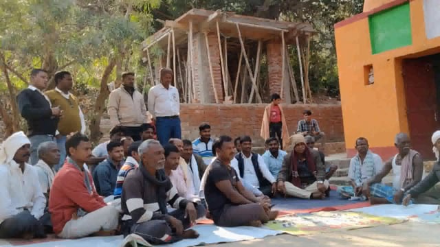 मकर संक्रांति के अवसर पर लगने वाले अति प्राचीन झरना मेला के सफल संचालन को लेकर मेला समिति की हुई बैठक