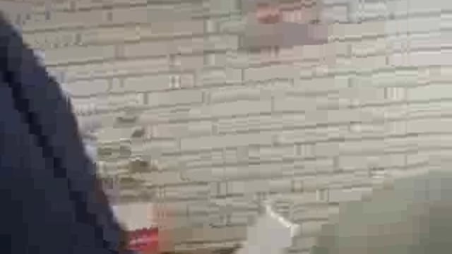 *ये निधि पांडे हैं। शामली, उत्तर प्रदेश में ड्रग इंस्पेक्टर। इन्होंने एक मेडिकल स्टोर पर छापा मारा। OK रिपोर्ट लगाने के rishwat mang rahi thi video viral hone per suspend kar diya Gaya yah Inki Pahli posting thi