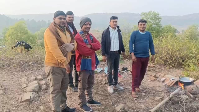 प्रखंड क्षेत्र के विभिन्न पिकनिक स्थलों पर युवाओं ने धूमधाम से मनाया गया नववर्ष का जश्न, बिलासी बांध रहा आकर्षण का केंद