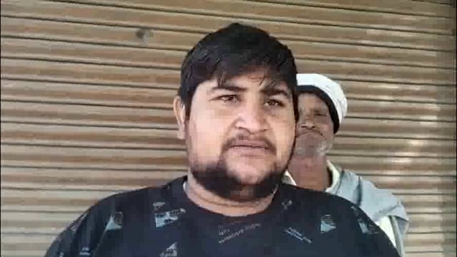 बाइक सवार युवकों ने दिनदहाड़े दुकानदार में मारी गोली, घटना सीसीटीवी कैमरे में हुई क़ैद।