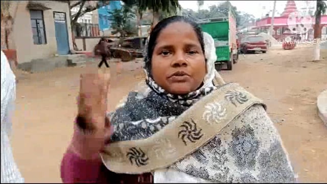 शहर स्थित पेट्रोल पंप से तेल लेने के क्रम में पर्स समेत₹200000 झपटमार लेकर हुआ फरार।