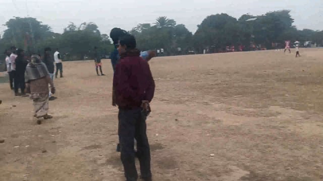 फुटबॉल टीम के फाइनल मुकाबले में विजेता एवं उपविजेता टीम के बीच पुरस्कार राशि का किया गया वितरण