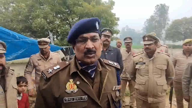 थाना सफदरगंज क्षेत्रान्तर्गत दो भाईयों में विवाद व मारपीट के सम्बन्ध में पुलिस अधीक्षक बाराबंकी श्री दिनेश कुमार सिंह की bite