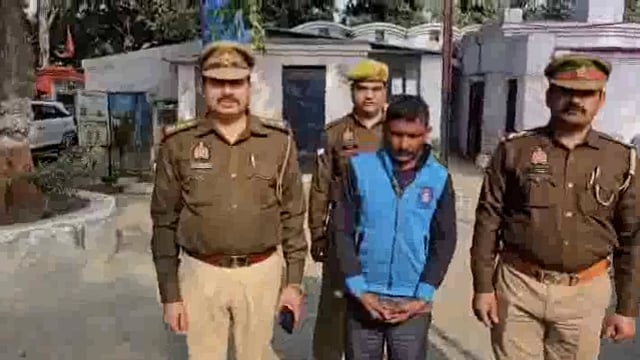शाहजहांपुर बदमाशों से पुलिस की मुठभेड़,एक के पैर में लगी गोली 4 किलो चांदी बरामद दोनों बदमाश को पुलिस ने किया गिरफ्तार