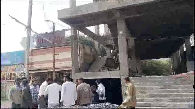 नांदेड रोडवरील इमारतीच्या अंडरग्राउंड खाली सडलेल्या अवस्थेत एका व्यक्तीचा मृतदेह आढळला