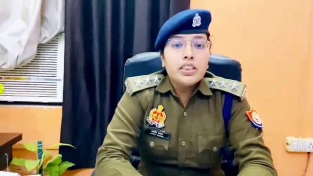 जैतीपुर पुलिस ने चोरी की घटना करने वाले दो अभियुक्तों के पास से चोरी का माल व दो तमन्चे और कारतूस के साथ  गिरफ्तारी किया