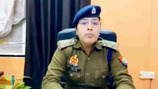 जैतीपुर पुलिस ने चोरी की घटना करने वाले दो अभियुक्तों के पास से चोरी का माल व दो तमन्चे और कारतूस के साथ  गिरफ्तारी किया