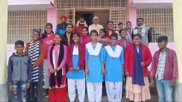 महिला बाल विकास निगम एवं यूनिसेफ के सहयोग से किशोरियों को किया जागरूक