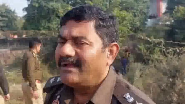 धौरेरा के जंगलों में अज्ञात महिला का संदिग्ध परिस्थितियों में शव मिलने से फैली सनसनी, शिनाख्त कराने में जुटी पुलिस।