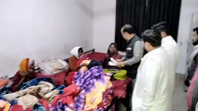 नगर उद्योग व्यापार प्रतिनिधि मंडल की श्रद्धालुओं की मदद तेलंगाना से आए श्रद्धालुओं की बस में आग लगने से हुआ था हादसा