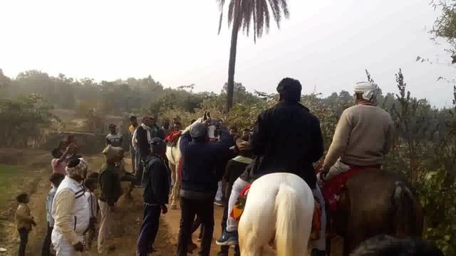 नौ दिवसीय श्री राम जानकी महायज्ञ को लेकर निकाली गई भव्य कलश शोभा यात्रा के साथ यज्ञ शुरू