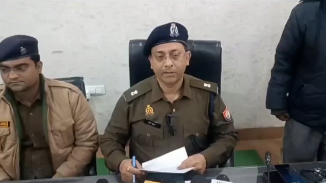 रौजा पुलिस ने चोरी का सफल अनावरण करते हुए पांच अभियुक्तो को किया गिरफ्तार
