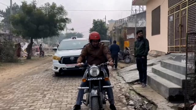 श्री कृष्ण जन्मभूमि के आसपास मुख्यमंत्री ग्रीन रोड इंफ्रास्ट्रक्चर डेवलपमेंट केकार्य का निरीक्षण करने पहुंचे नगर आयुक्त 