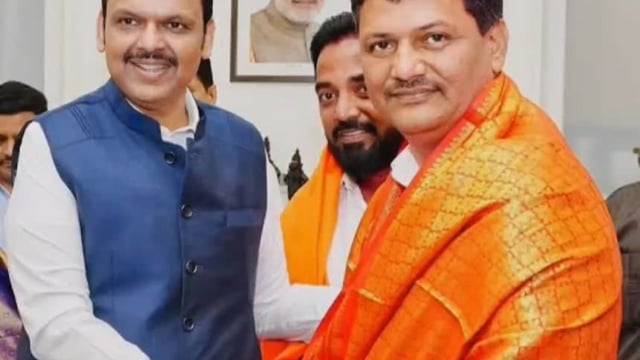 मा.महाराष्ट्र राज्य मंत्री आ.प्रकाश आबिटकर शिवसेना शिंदे गट यांची कोल्हापूर चे पालकमत्री पदी निवड जाहीर झाली.NM News च्या वतीने हार्दिक शुभेच्छा.....