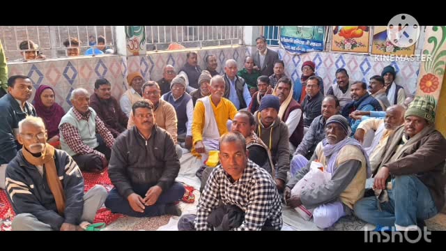 सूर्यगढ़ा -संत रविदास जयंती मनाने को लेकर संत रविदास महासंघ की बैठक लखीसराय संतर मोहल्ला में हुई संपन्न।