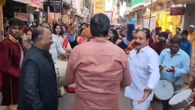 झाँसी गहोई दिवस आयोजन समिति छतरपुर के तत्वाधान में छतरपुर स्थित गहोई धाम में त्रिदिवसीय गहोई दिवस एवं सामूहिक विवाह हुए।