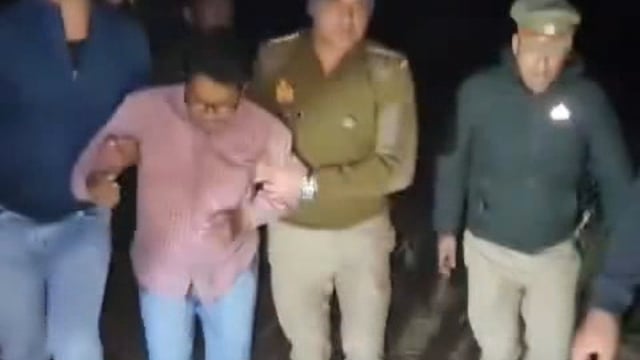 पुलिस मुठभेड़ में दो शातिर बदमाश के पैर में लगी गोली 

एएसपी संजय रॉय की बाइट