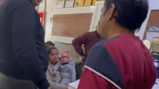 आगरा शहर में डॉक्टरों का आतंक बच्चों की जिंदगी के साथ खिलवाड़ डॉक्टर सुनील अग्रवाल