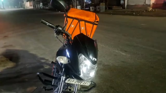 धार्मिक नगरी मेंऑनलाइन नॉनवेज फूड ऑर्डर को लेकर डिलीवरी ब्वॉय क्षुब्द नजर आया नौकरी छोड़ी