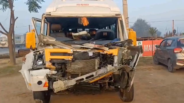 मथुरा से प्रयागराज महाकुंभ जा रही श्रद्धालुओं से भरी बस ट्रक में भीड़ गई ये घटना यूपी के कौशांबी जिले में घटित हुई