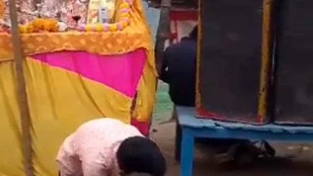 Bahraich:@ 22 जनवरी के उपलक्ष में छिटन पूरवा हरदी मे लंगर का आयोजन प्रीतम पंडित जी द्वारा शुभारंभ किया गया