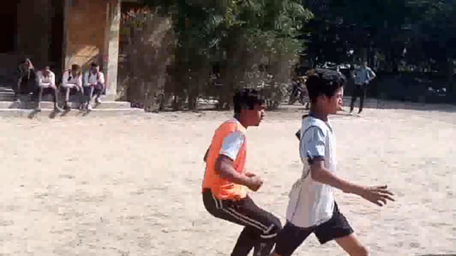 उत्तर प्रदेश दिवस के मौके पर माट मिनी स्टेडियम में युवा कल्याण विभाग द्वारा फुटबॉल मैच प्रतियोगिता का आयोजन किया गया