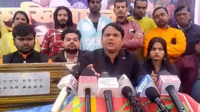 मोतीहारी की कल्याणपुर ब्लॉक अंतर्गत मदन सिरसिया पंचायत में रियल लाइफ एंटरटेनमेंट यूट्यूब चैनल मो शाहिद राजा द्वारा शुभा