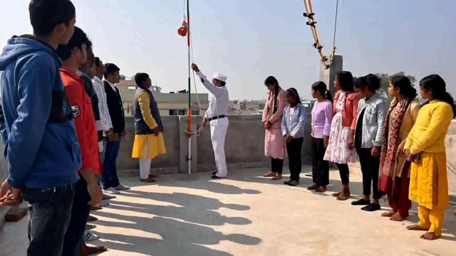 BANKA: कुशल युवा कार्यक्रम केंद्र में 76 वें गणतंत्र दिवस के अवसर पर झंडोत्तोलन कर तिरंगे को दी सलामी। 