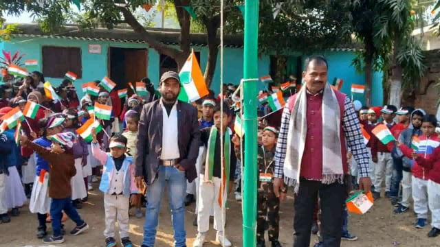प्रखंड के सभी बालवाड़ी से बाल सुधार प्रशिक्षण केंद्रों पर समारोह पूर्वक फहराया गया तिरंगा
