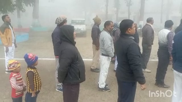 गणतंत्र दिवस पर विकास खंड पर खंड विकास अधिकारी ने किया झंडारोहण,कई कर्मी रहे नदारद 