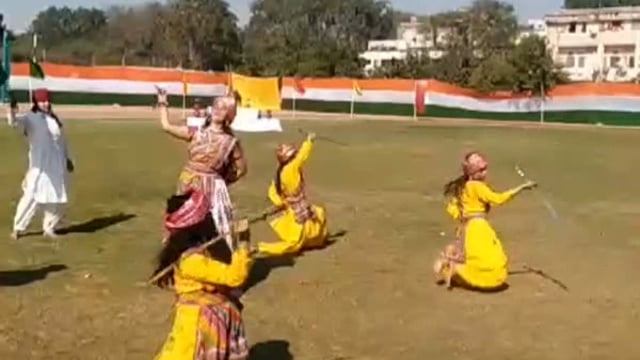 मथुरा में धूमधाम से मनाया गया क्षेत्र में गणतंत्र दिवस कलेक्ट्रेट से लेकर पुलिस लाइन तक फहराया गया तिरंगा झंडा