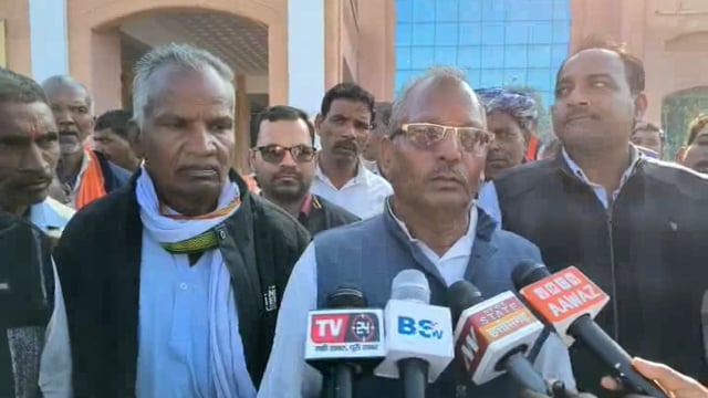 धान खरीदी बंद होने से किसान परेशान समय सीमा बढ़ाने की कर रहे हैं मांग@@006.rajkumar96 