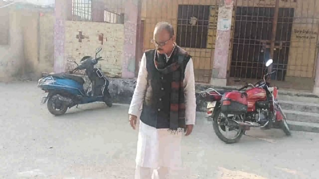 नजरी नक्शा बनाने को लेकर वरीय पदा0 के निर्देश पर पुनः एक बार प्रखंड कार्यालय भवन निर्माण को लेकर जमीन की की गई नापी 