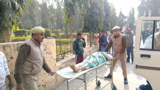 एसपी केशव कुमार ने पेश की मानवता की मिशाल, बुजुर्ग महिला को अपनी स्कोर्ट से भेजा जिला अस्पताल,नील गाय से टकराई बुजुर्ग महिला,