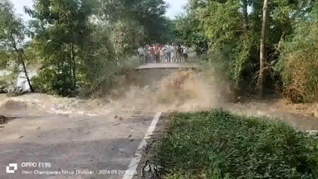 चंपारण तटबंध बांध निर्माण कार्य में संवेदक द्वारा किया जा रहा मनमानी,कनीय अभियंता ने संबंधित विभाग को जांच के लिए लिखा