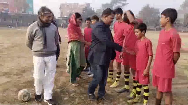 नवादा में मेवालाल फुटबॉल मैच  आयोजन  बच्चे एवं बच्चियों की शानदार प्रदर्शन