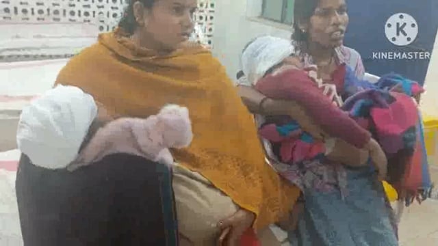 बल्लीकित्ता गांव में छत पर खेलने के क्रम में रेलिंग टूटने से दो सगी बहनें गिरकर गंभीर रूप से जख्मी ।भागलपुर रेफर।