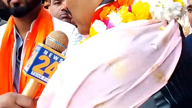 अमेठी जिला पंचायत अध्यक्ष राजेश अग्रहरी ने मिल्कीपुर उपचुनाव में भाजपा प्रत्याशी का किया प्रचार 