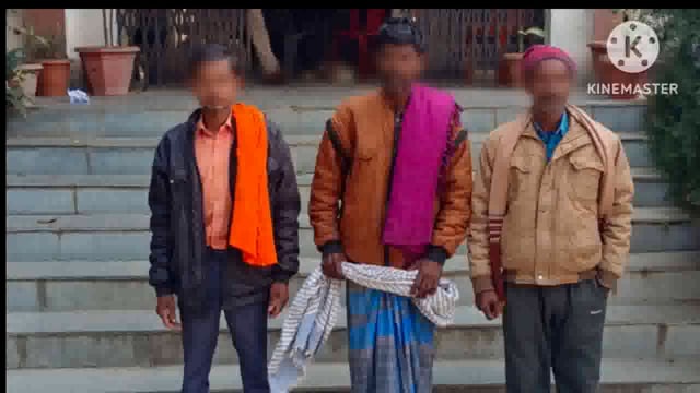 बालू लोड एक ट्रैक्टर को किया जब्त दो वारंटी सहित तीन गिरफ्तार