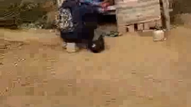 ଭୁବନ ବାଲିବୋ ପଞ୍ଚାୟତ ର ପ୍ରଧାନ ଶିକ୍ଷକ ଘୋଡା ମଦୁଆ ରୋଡ ସାଇଡ ବସି ପିଇଲେ ଦେଶୀ ମଦ ପ୍ରଶାସନ ନେଉନି ଆକ୍ସନ 