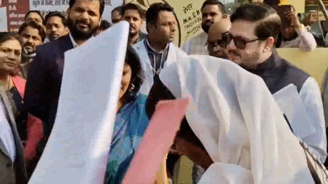 प्राथमिक स्वास्थ्य केंद्र बंदी में पहुंची स्वास्थ्य विभाग की सचिव फरियादियों को स्वास्थ्य विभाग ने नहीं मिलने दिया