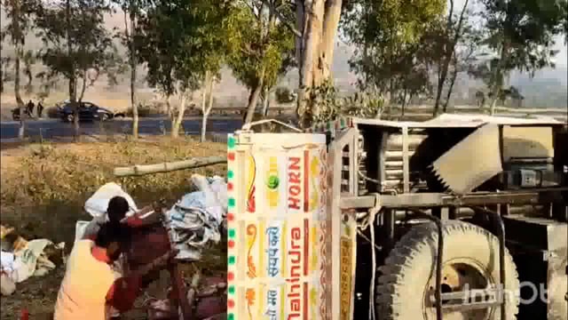 सुल्तानगंज देवघर मुख्य मार्ग जिलेबियामोड़ के पास बाबा धाम जा रही सवारी ने मारी पलटी, कई श्रद्धालु  जख्मी