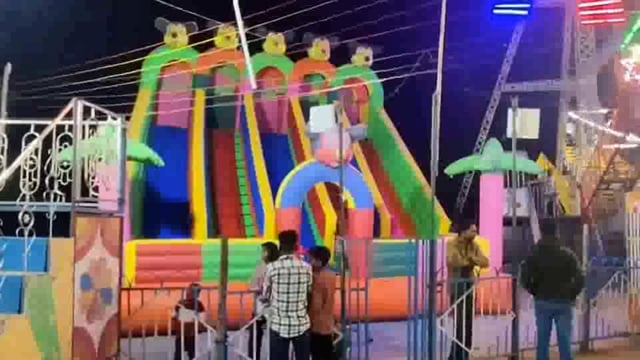 कोंच,पंडित दीनदयाल उपाध्याय प्रदर्शनी एवं मेला में बच्चों के लिए खास आकर्षण: मिकी माउस, दुबई सिटी सेल्फी पॉइंट