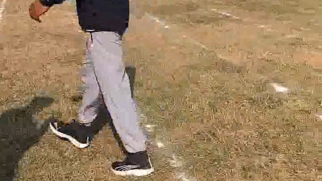 आर आर पी जी कालेज अमेठी में क्रीड़ा प्रतियोगिता के दूसरे दिन दौड़ में भाग लेते खिलाड़ी 