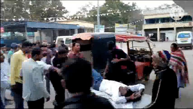 ऑटो एवं बाइक की टक्कर में बाइक सवार दो युवक गंभीर रूप से जख्मी। गंभीर स्थिति में भागलपुर रेफर।