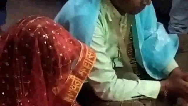 बेलहर में पदस्थापित दारोगा ने मंदिर में चांदन थाना की महिला कांस्टेबल की भरी मांग, एसडीपीओ और थानाध्यक्ष ने जताई खुशी..