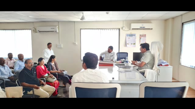 महादेव मंदिर येथील पाणंद रस्त्याचा प्रश्न पंधरा दिवसांत मार्गी लावू,उपजिल्हाधिकारी सुशांत शिंदे