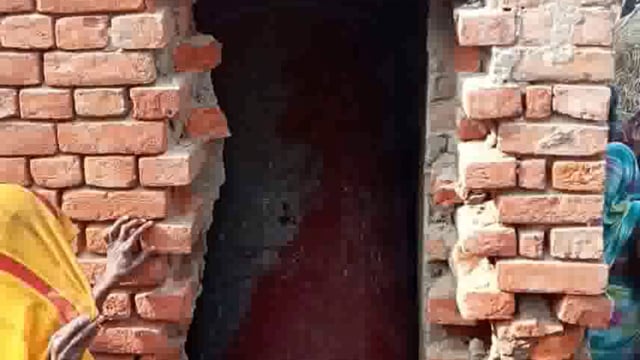 महेशगंज थाना क्षेत्र के पूरमईसुल्तानपुर में अज्ञात चोरों ने रणजीत निर्मल मन्ना निर्मल के यहां लाखों के नगदी जेवरात और कप