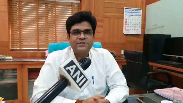 इलेक्ट्रॉनिक डिवाइस से लैस पक्षी को वन विभाग ने किया रेस्क्यू 